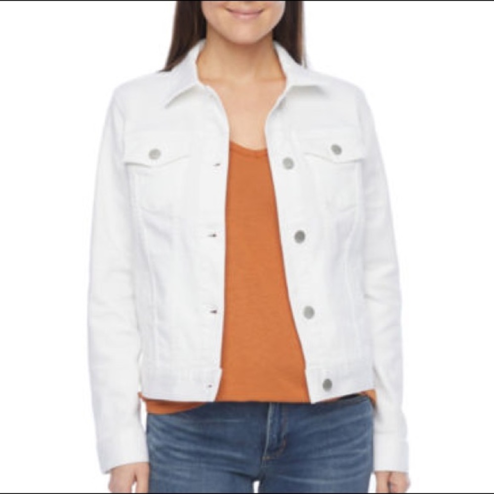 A.n.a. White denim jean jacket - like new!